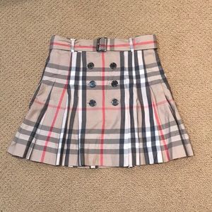 Burberry nova check belted pleated mini skirt US 4